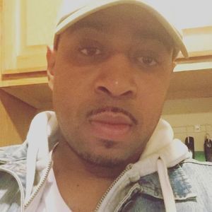 Meet your Posher, Dennis